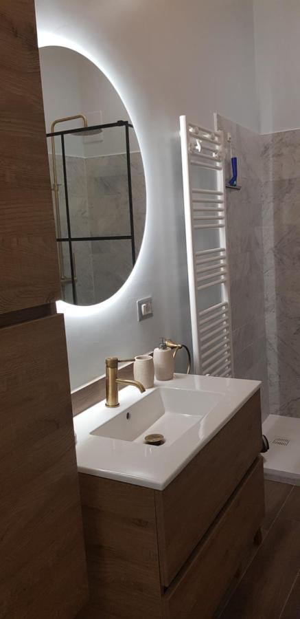 Casa Rosamari - Su Lago Di Posta Fibreno, Appartamento Con Camino Extérieur photo