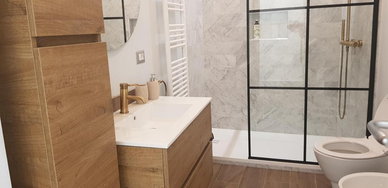 Casa Rosamari - Su Lago Di Posta Fibreno, Appartamento Con Camino Extérieur photo