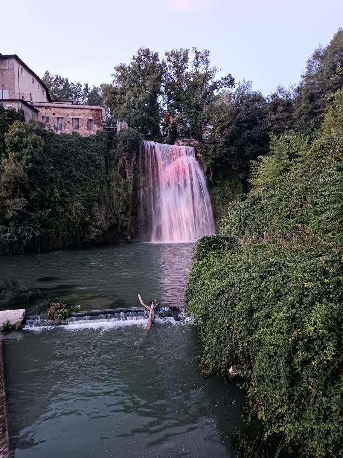 Casa Rosamari - Su Lago Di Posta Fibreno, Appartamento Con Camino Extérieur photo