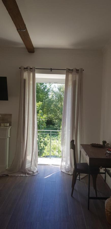 Casa Rosamari - Su Lago Di Posta Fibreno, Appartamento Con Camino Extérieur photo