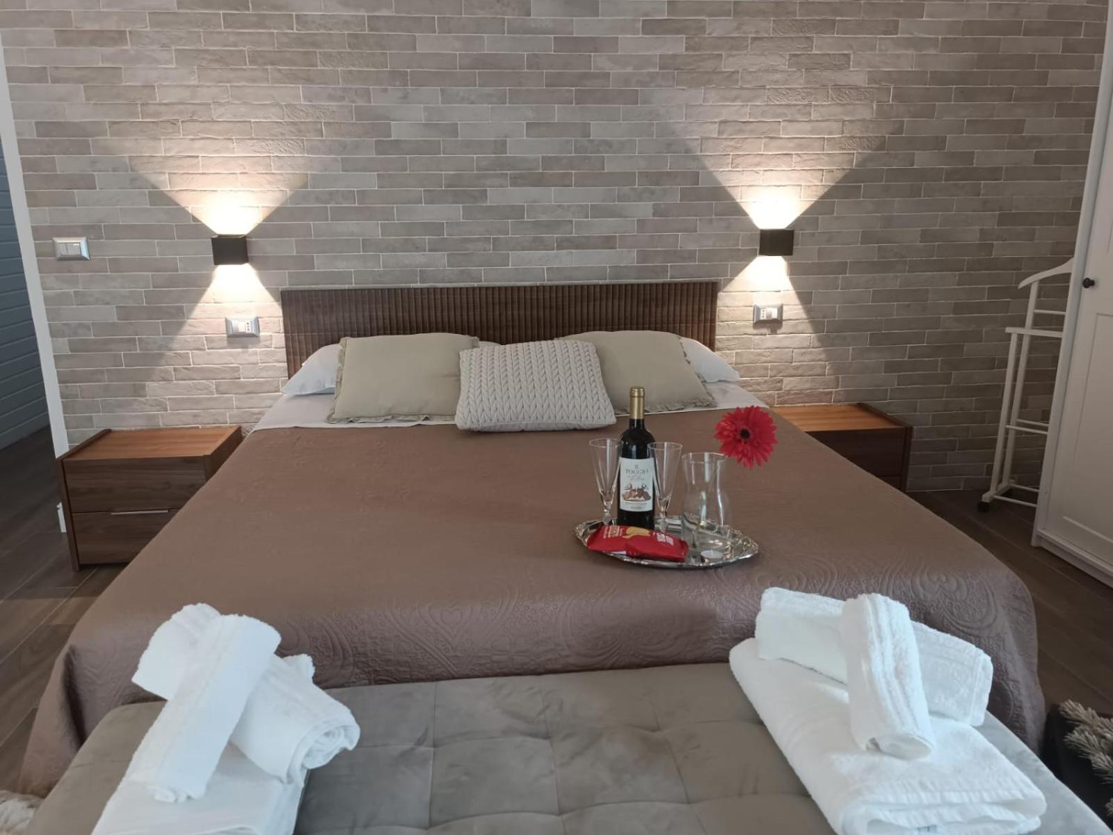Casa Rosamari - Su Lago Di Posta Fibreno, Appartamento Con Camino Extérieur photo